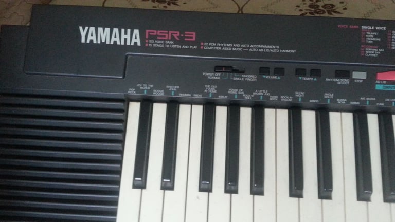 Yamaha PSR.3 Piano Keyboard.