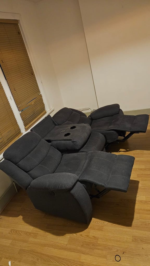 Electric Recliner Sofa – Cinema-Style 3-Seater with Cup Holders & USB