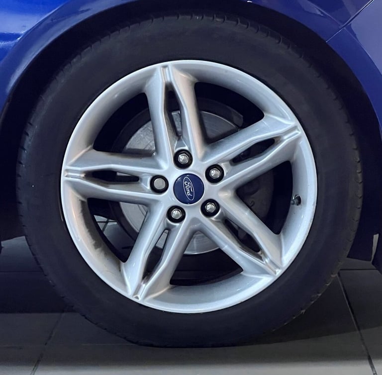 2016 Ford Focus 1.0 EcoBoost 125 Titanium 5dr HATCHBACK PETROL Manual