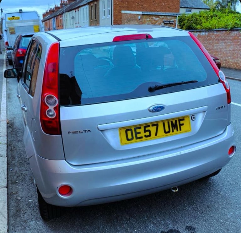 Fiesta AUTOMATIC 12Month Mot leather seats 