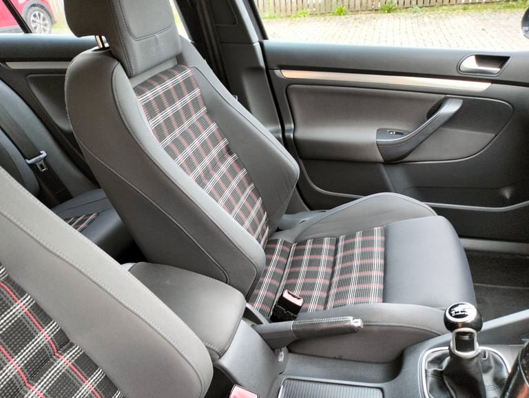 Volkswagen, GOLF, Hatchback, 2005, Manual, 1984 (cc), 5 doors