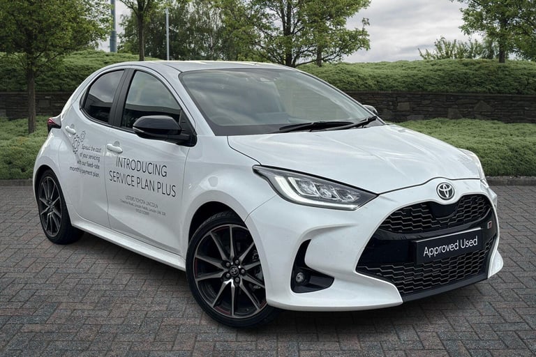 2025 Toyota Yaris 1.5 Hybrid GR Sport 5dr CVT [Bi-tone] HATCHBACK PETROL/ELECTRIC Automatic
