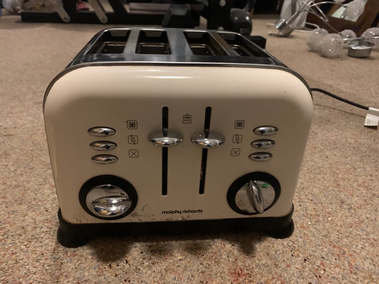 Morphy Richards Toaster - FREE