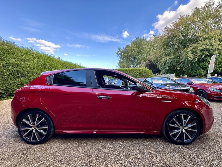2016 Alfa Romeo Giulietta 1750 TBi Veloce Hatchback 5dr Petrol TCT Euro 6 (240 bhp) HATCHBACK Pet...