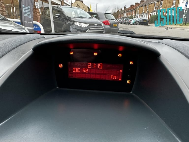 2012 Ford Fiesta 1.4 Zetec 5dr HATCHBACK PETROL Manual