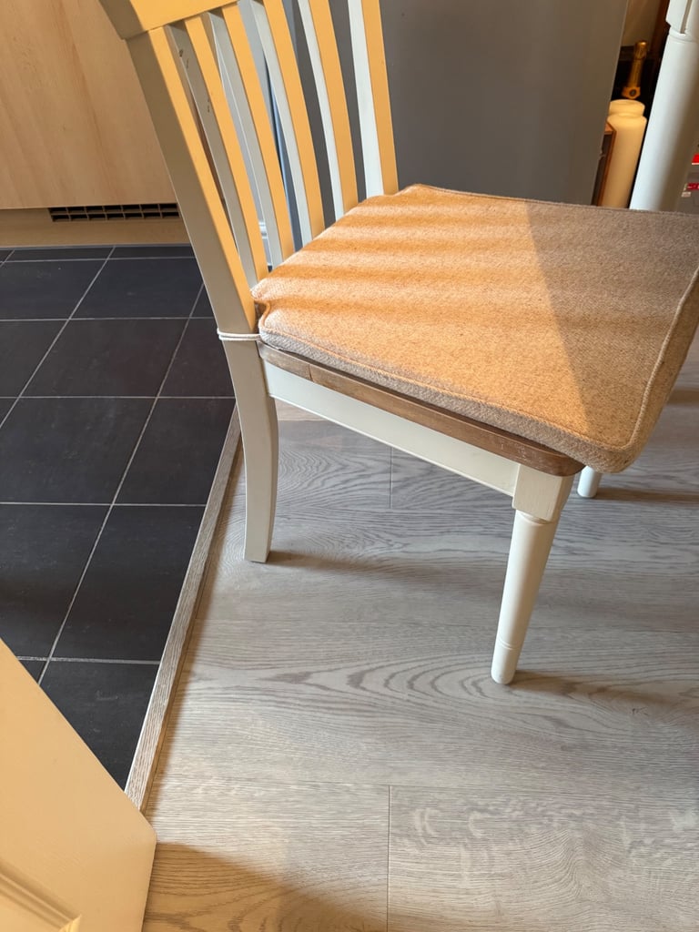 Dining Table and 4 chairs