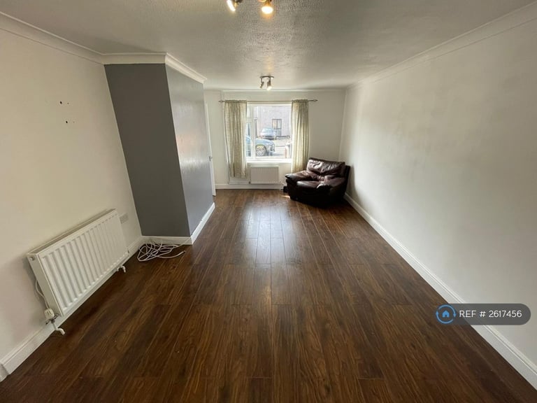 3 bedroom house in Keenan Drive, Bedworth, CV12 (3 bed) (#2617456)