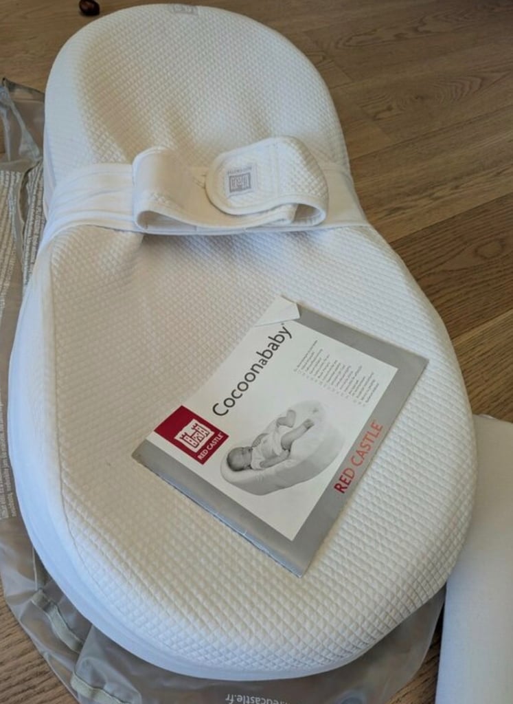 image for Baby nest / pod Cocoonababy red castle