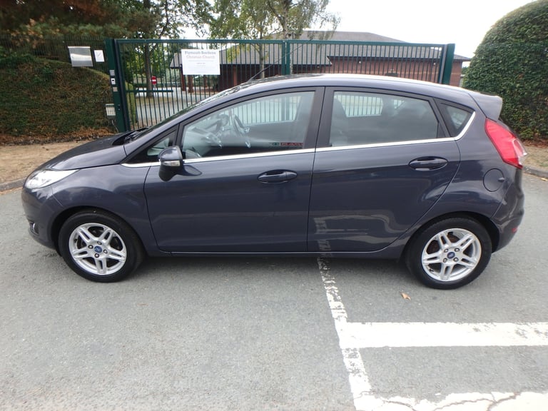2013 Ford Fiesta 1.25 82 Zetec 5dr...All 13 Service Stamps in the Book HATCHBACK Petrol Manual