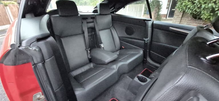 Automatic - Convertible. Leather seats. Serviced 12 times. 2008 Vauxhall Astra TwinTop Design 1.8