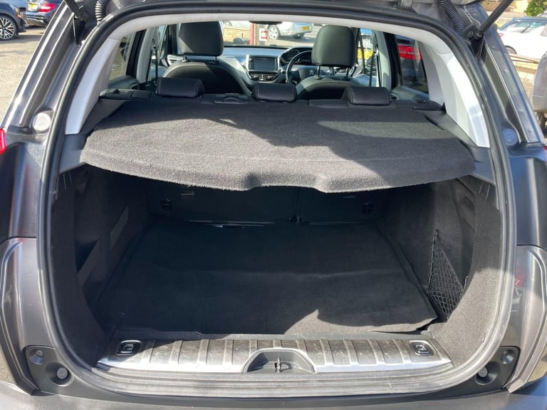 2018 Peugeot 2008 1.2 PureTech Allure Premium Euro 6 (s/s) 5dr HATCHBACK Petrol Manual