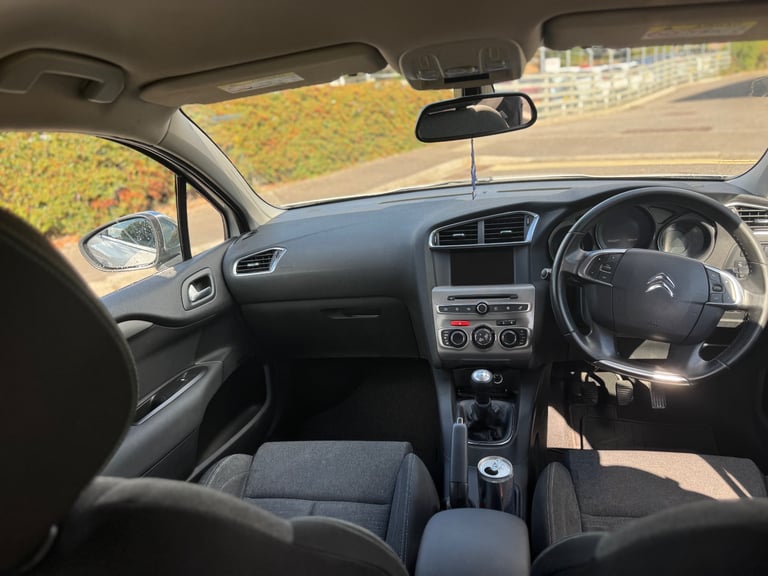 Citroen, C4, Hatchback, 2015, Manual, 1560 (cc), 5 doors
