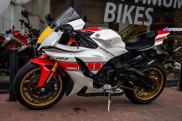 Yamaha R1 50TH ANNIVERSARY ! LOW MILES ! EXTRAS ! STUNNING