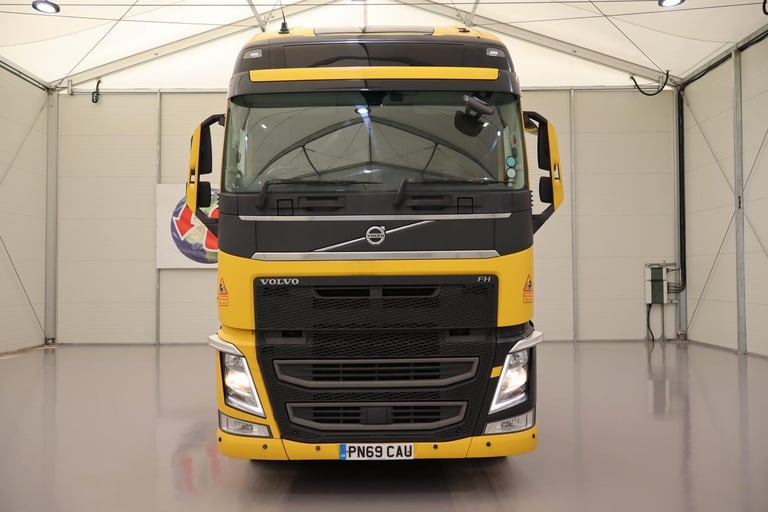 2019 (69 PLATE) Volvo FH460 6x2 Euro 6 Tractor Units