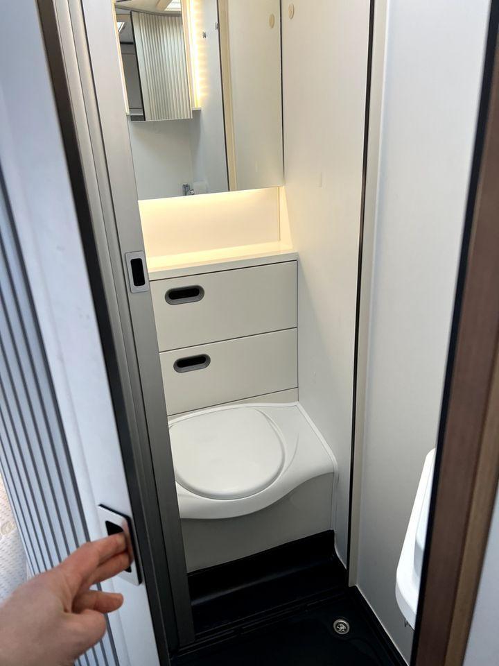 2018 - Adria Sun Living S70 DF - 2.3 ltr - 15,000k miles - 6 berth/6 belts