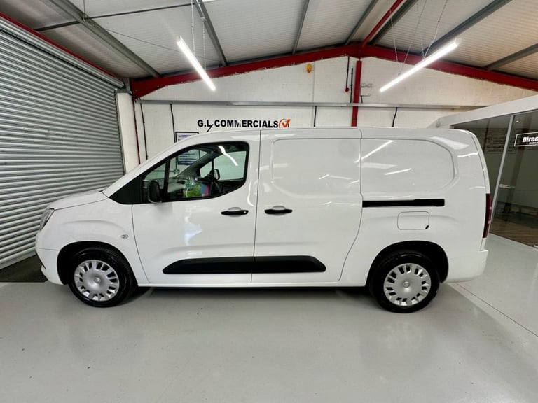2022 22 VAUXHALL COMBO 1.5 TURBO D 2300 SPORTIVE L2 H1 EURO 6 100 BHP * 3 SEATER