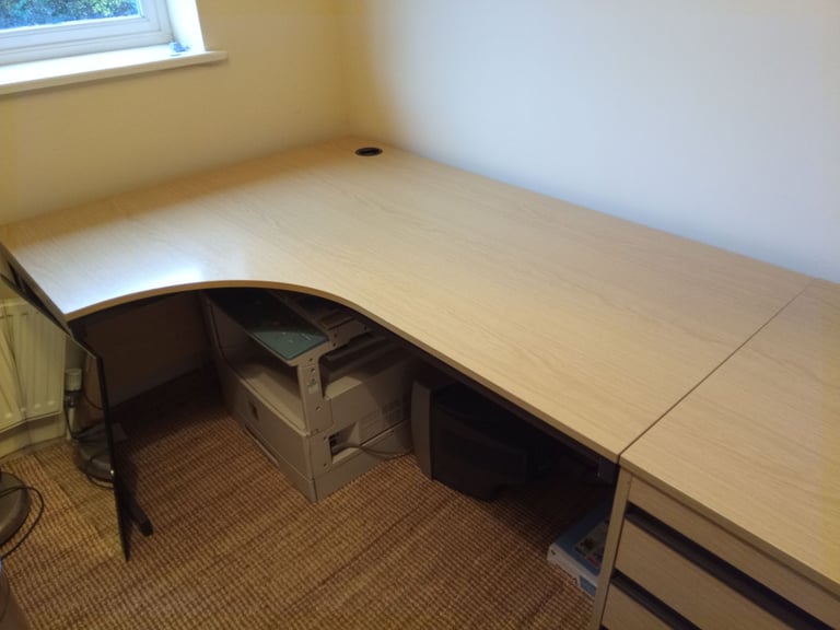 Good Quality Office Desk & Matching Pedestal Draw Unit