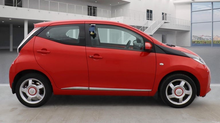 TOYOTA AYGO 1.0 VVT-i x-pression 2015