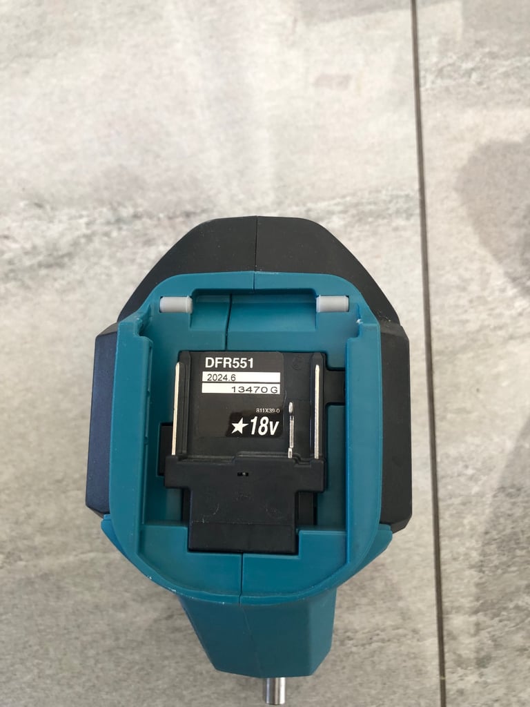 Makita 18v colleted screwgun drill part 