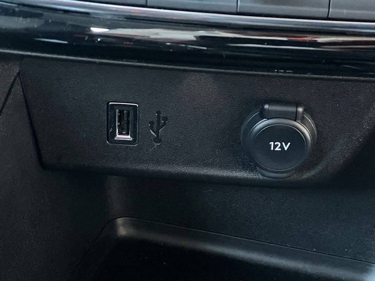 2024 Vauxhall Corsa 100kW Design 50kWh 5dr Auto Hatchback Electric Automatic