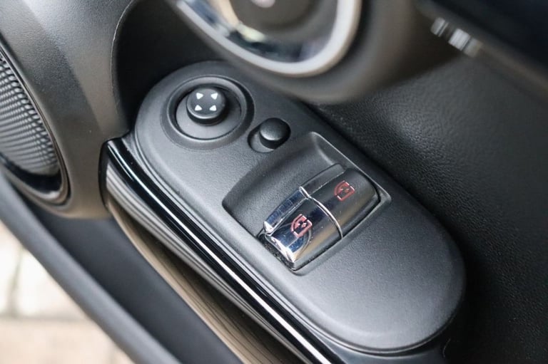 2021 MINI Hatch 1.5 SPORT Hatchback Petrol Manual