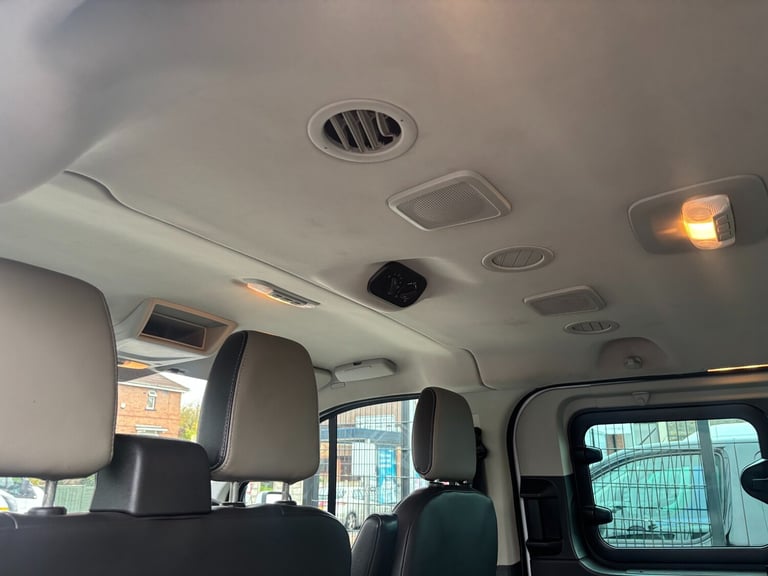 2017 Ford Tourneo Custom 2.0 TDCi 130ps Low Roof 9 Seater Titanium Minibus Diesel Manual