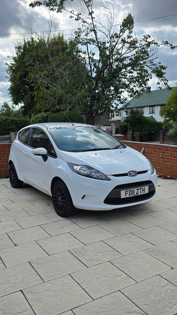 Ford, FIESTA, Hatchback, 2011, Manual, 1399 (cc),3 doors - Image 2