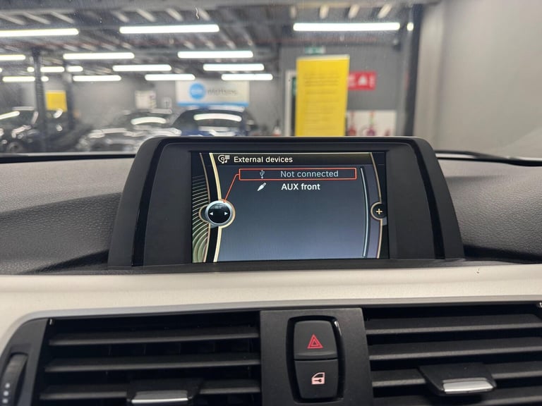 2013 BMW 3 Series 1.6 320i ED EfficientDynamics Euro 6 (s/s) 4dr SALOON Petrol Manual