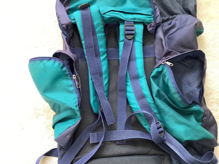 LARGE TREKKING BACKPACK 65Ltrs