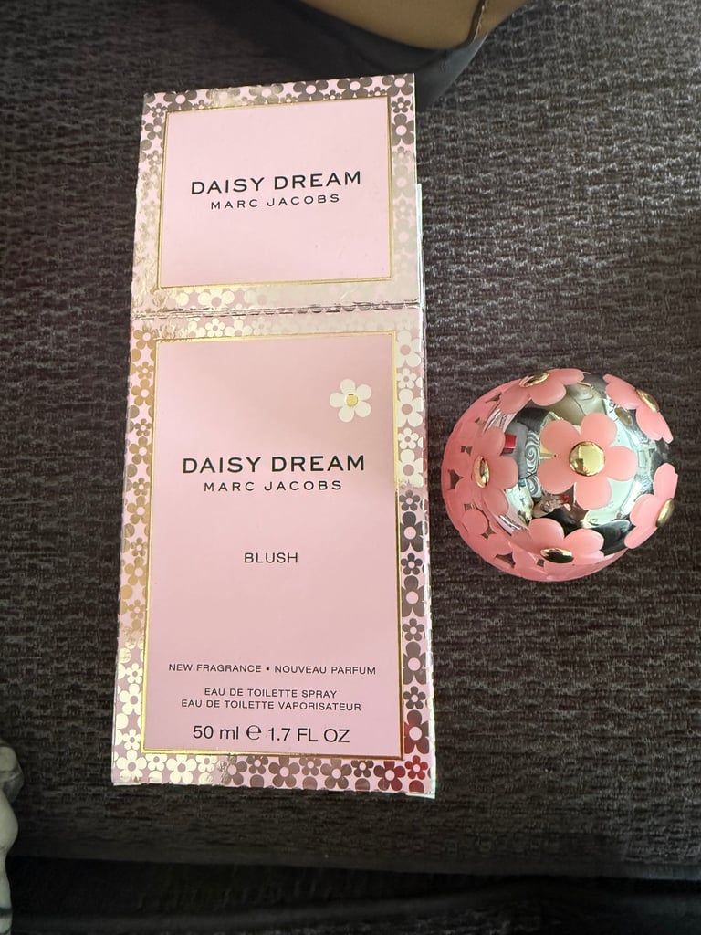 Marc Jacob’s daisy dream blush 