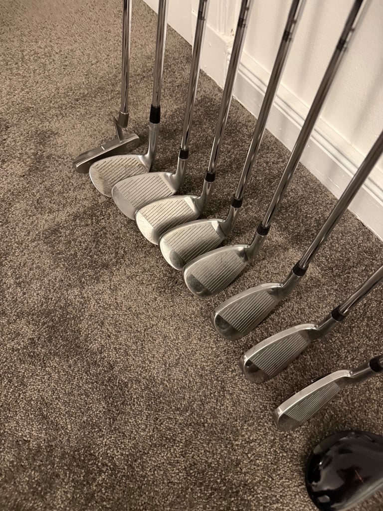 Full set of Wilson, Titlesit, ping golf clubs + Wilson cart bag