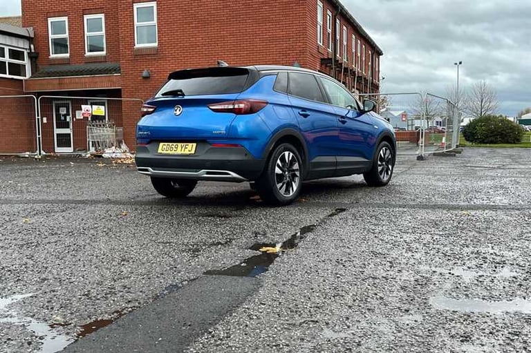 2020 Vauxhall Grandland X 1.2 Turbo SRi Nav 5dr HATCHBACK PETROL Manual