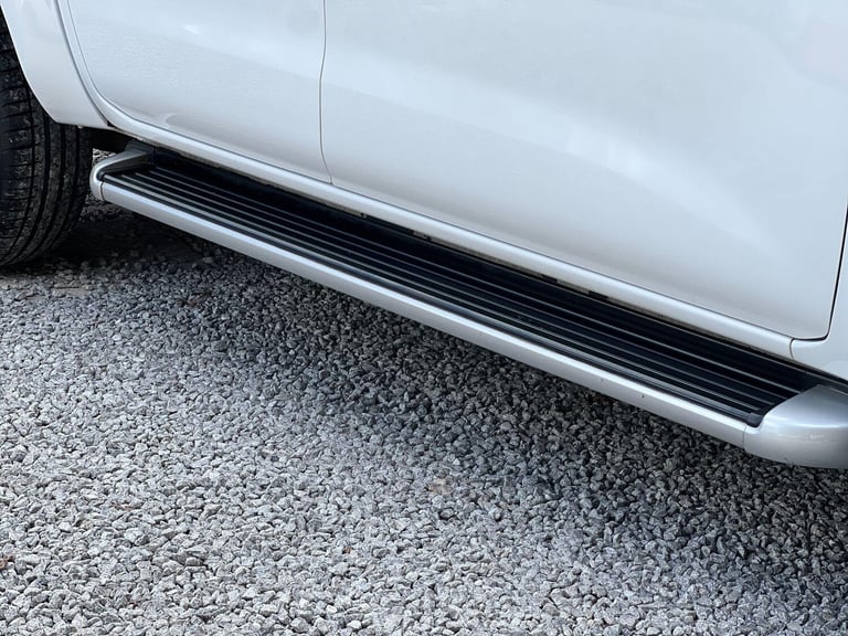 2018 Nissan Navara 2.3 dCi Tekna 4WD Euro 6 (s/s) 4dr PICK UP Diesel Manual