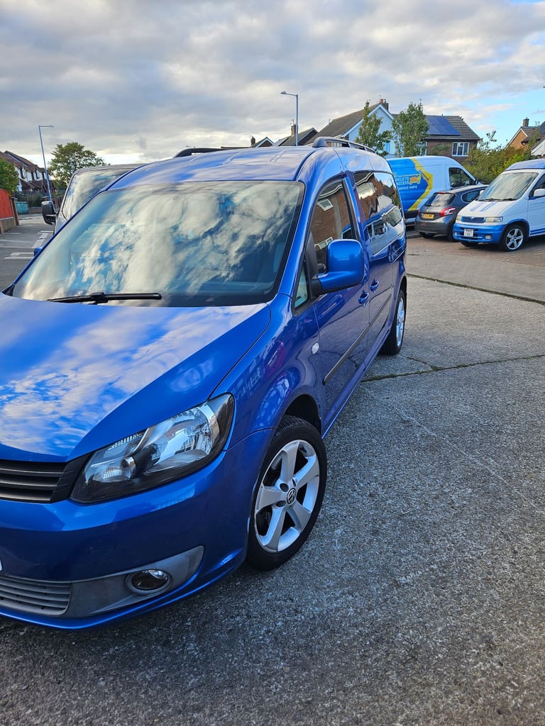 Volkswagen, CADDY MAXI LIFE, MPV, 2012, Manual, 1598 (cc), 5 doors