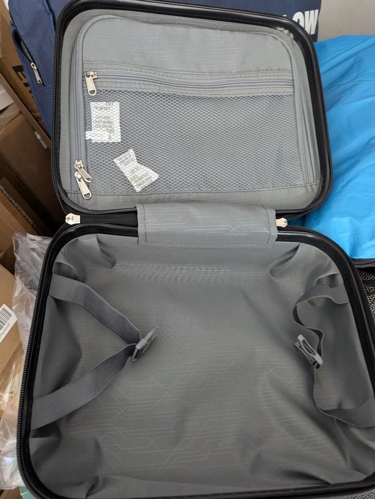 Kono Lightweight Polypropylene Travel Makeup Carrying Case 14"