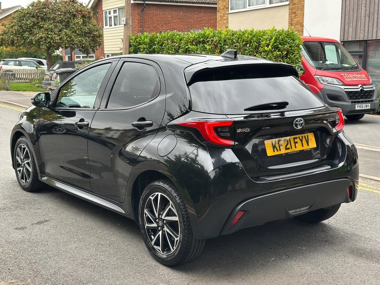 2021 Toyota Yaris 1.5 VVT-h Design E-CVT Euro 6 (s/s) 5dr HATCHBACK Petrol/Electric Hybrid Automatic