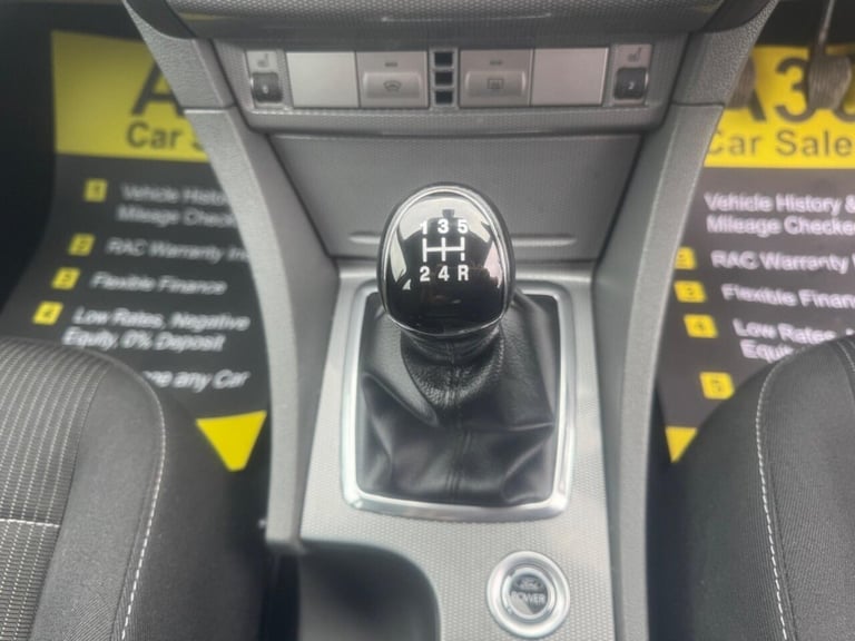 2011 Ford Focus 1.6 TDCi Titanium 5dr [110] [DPF] HATCHBACK DIESEL Manual