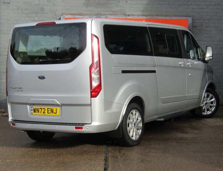 2022 Ford Tourneo Custom 2.0 EcoBlue 130ps L/R 9 Seater Titanium Auto Minibus Diesel Automatic