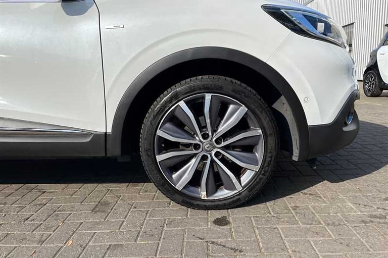 2016 Renault Kadjar 1.2 TCE SIGNATURE NAV 5DR Hatchback Petrol Manual