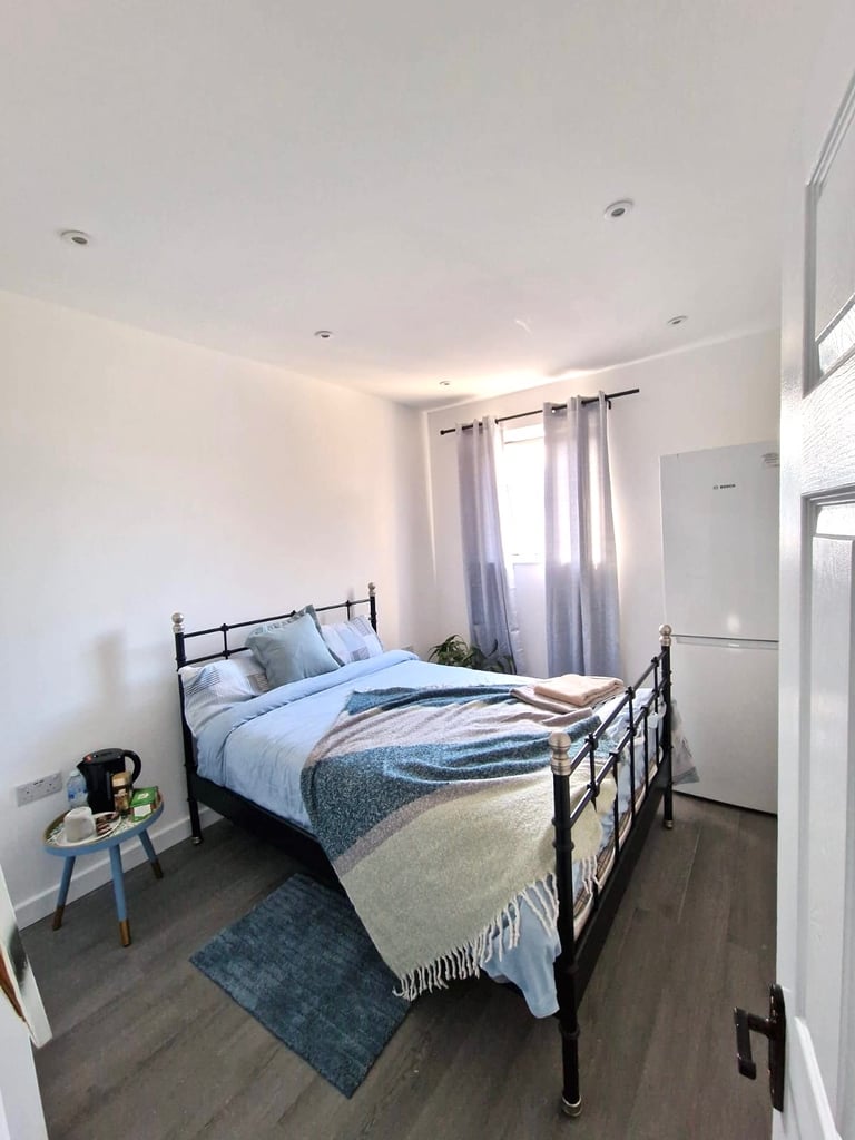 DOUBLE ROOM LONDON