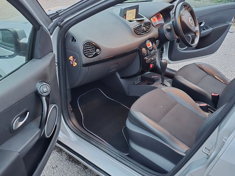 Renault, CLIO, Estate, 2011, Other, 1598 (cc), 5 doors