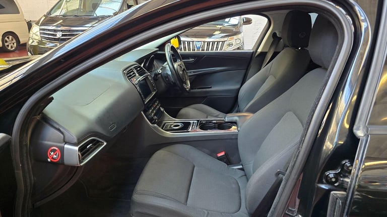  Jaguar XE 2.0 GTDi SE Auto Euro 6 (s/s) 4dr Petrol Automatic