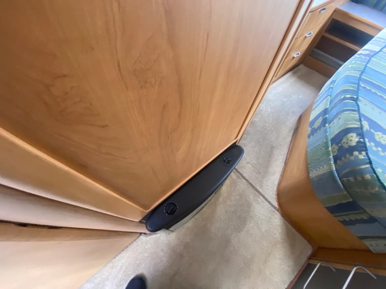 HYMER NOVA - 2001 - FIXED BED - 4 BERTH - BARGAIN BE QUICK 