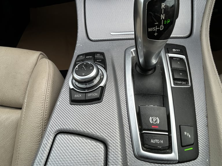 BMW 5 SERIES 2.0 520d M Sport Touring 2011