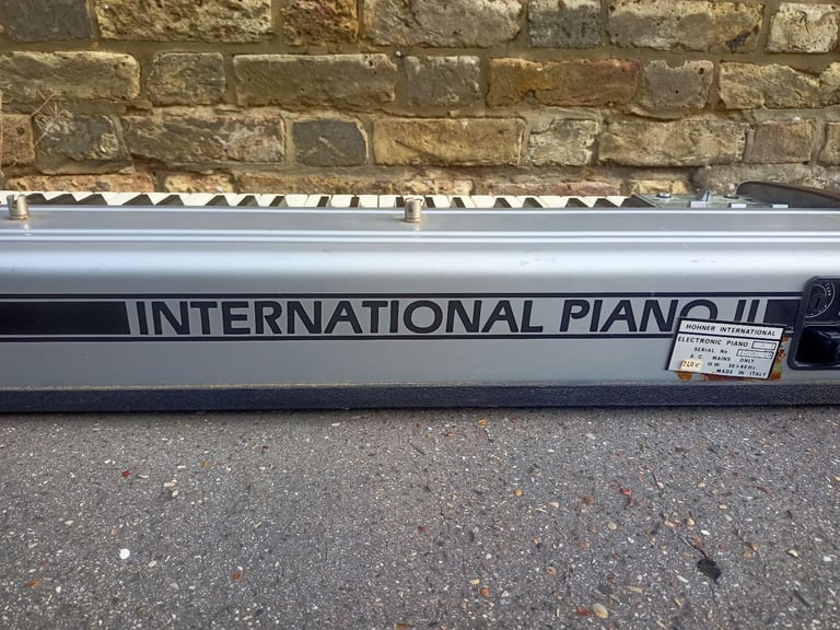 Vintage Hohner International Piano 2