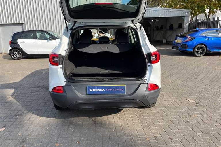 2016 Renault Kadjar 1.2 TCE SIGNATURE NAV 5DR Hatchback Petrol Manual