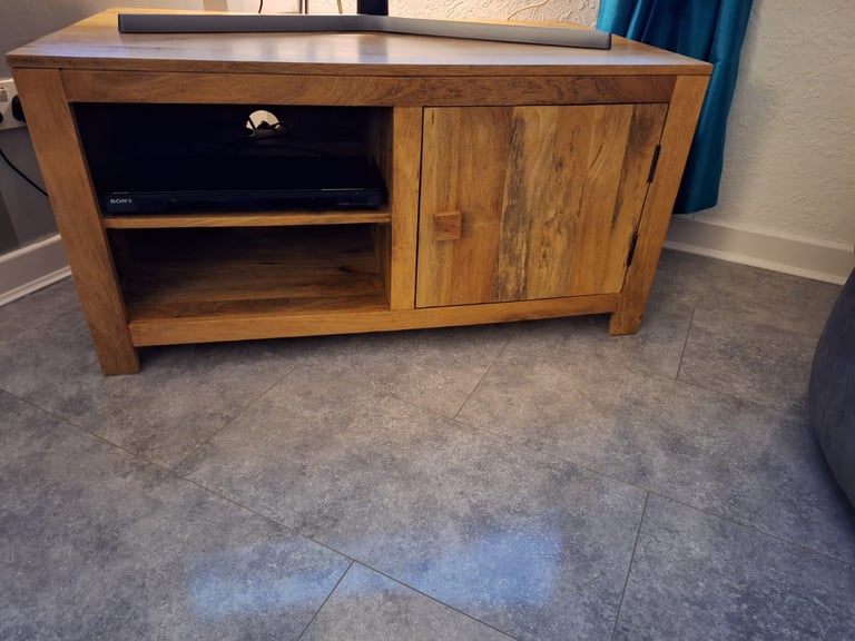 image for Solid Oak TV Cabinet
