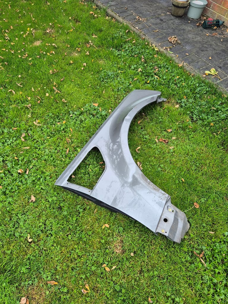 Land range rover parts - Bumper & driver side wing
