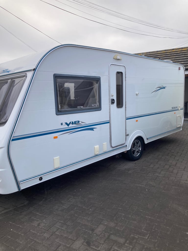 Coachman VIP 430/4 Fixed Bed