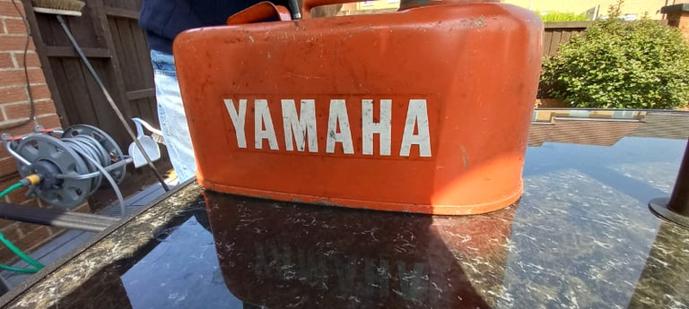 Yahama steel fuel can 